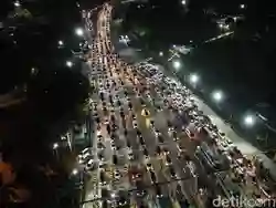 Video Pemandangan Udara: Puncak Arus Balik Malam Ini di Pelabuhan Bakauheni